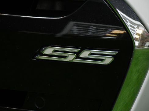 Used 2016 Chevrolet SS RWD image 2