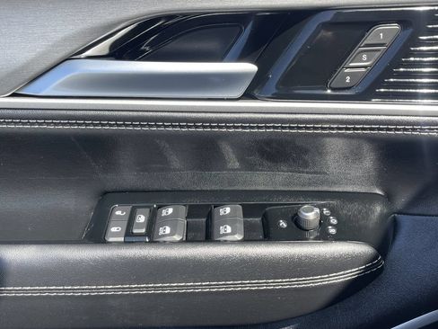 New 2026 Jeep Grand Cherokee Limited w/ Limited Altitude Package AWD/4WD image 16