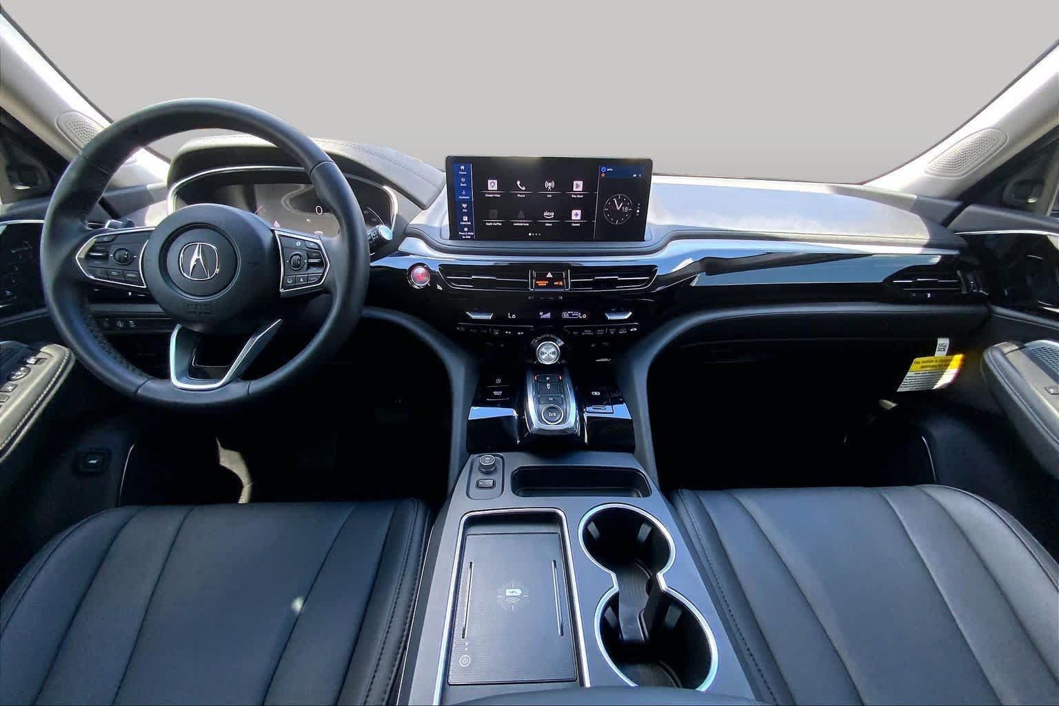Used 2025 Acura MDX FWD image 16