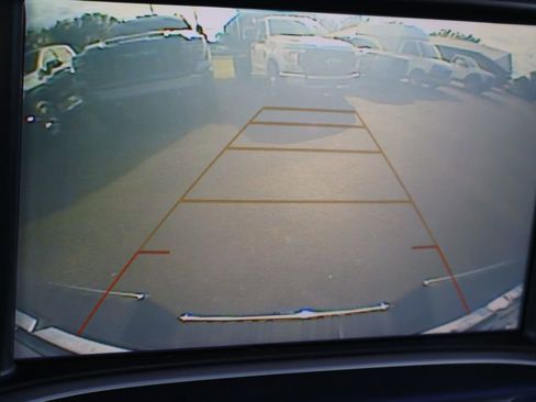 Used 2018 GMC Sierra 1500 SLT w/ SLT Premium Package image 16