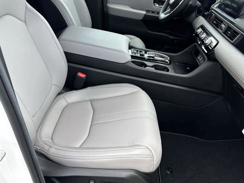 Certified 2025 Honda Pilot EX-L image 16