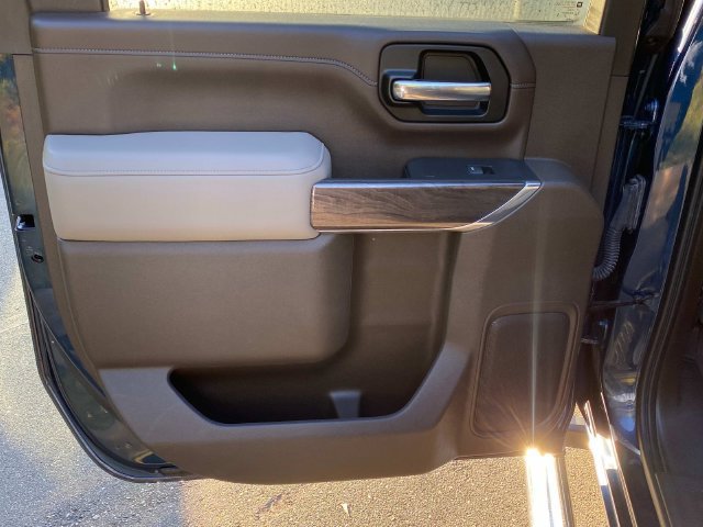 Used 2020 Chevrolet Silverado 2500 LTZ w/ LTZ Premium Package AWD/4WD image 10