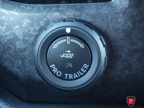 Used 2024 Ford Expedition Limited image 32