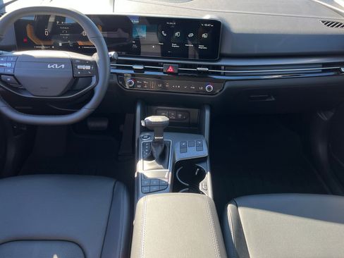 New 2026 Kia Sportage EX w/ EX Panorama Roof Package image 10