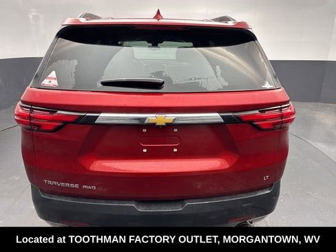 Used 2023 Chevrolet Traverse LT image 3
