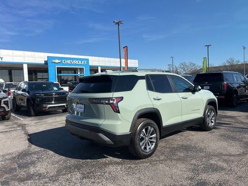 New 2026 Chevrolet Equinox LT image 3