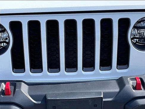 Used 2023 Jeep Gladiator Rubicon w/ Cold Weather Group image 31