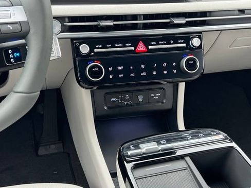 New 2026 Hyundai Tucson Limited AWD/4WD image 18