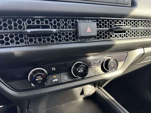 Used 2023 Honda HR-V LX image 22