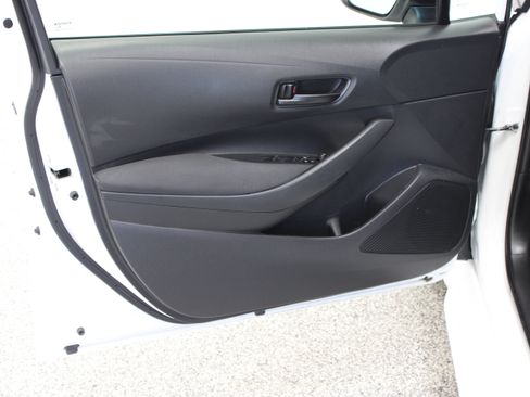 Used 2024 Toyota Corolla LE FWD image 12