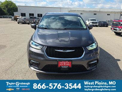 Used 2023 Chrysler Pacifica Touring-L