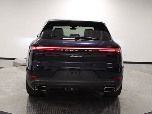 Certified 2024 Porsche Cayenne AWD/4WD image 6
