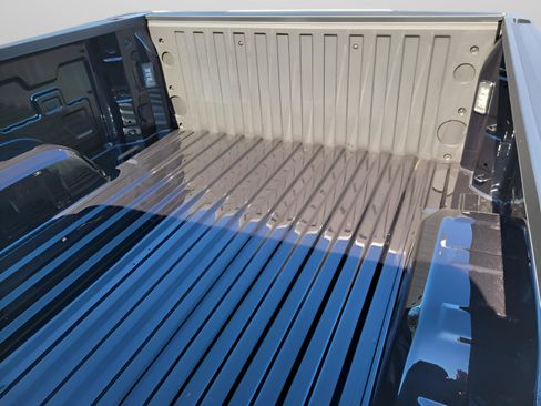 New 2026 GMC Sierra 1500 SLE w/ Preferred Package image 24