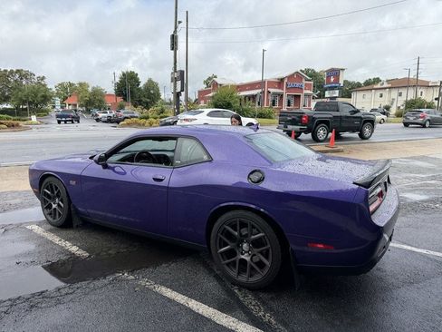 Used 2016 Dodge Challenger R/T RWD image 11