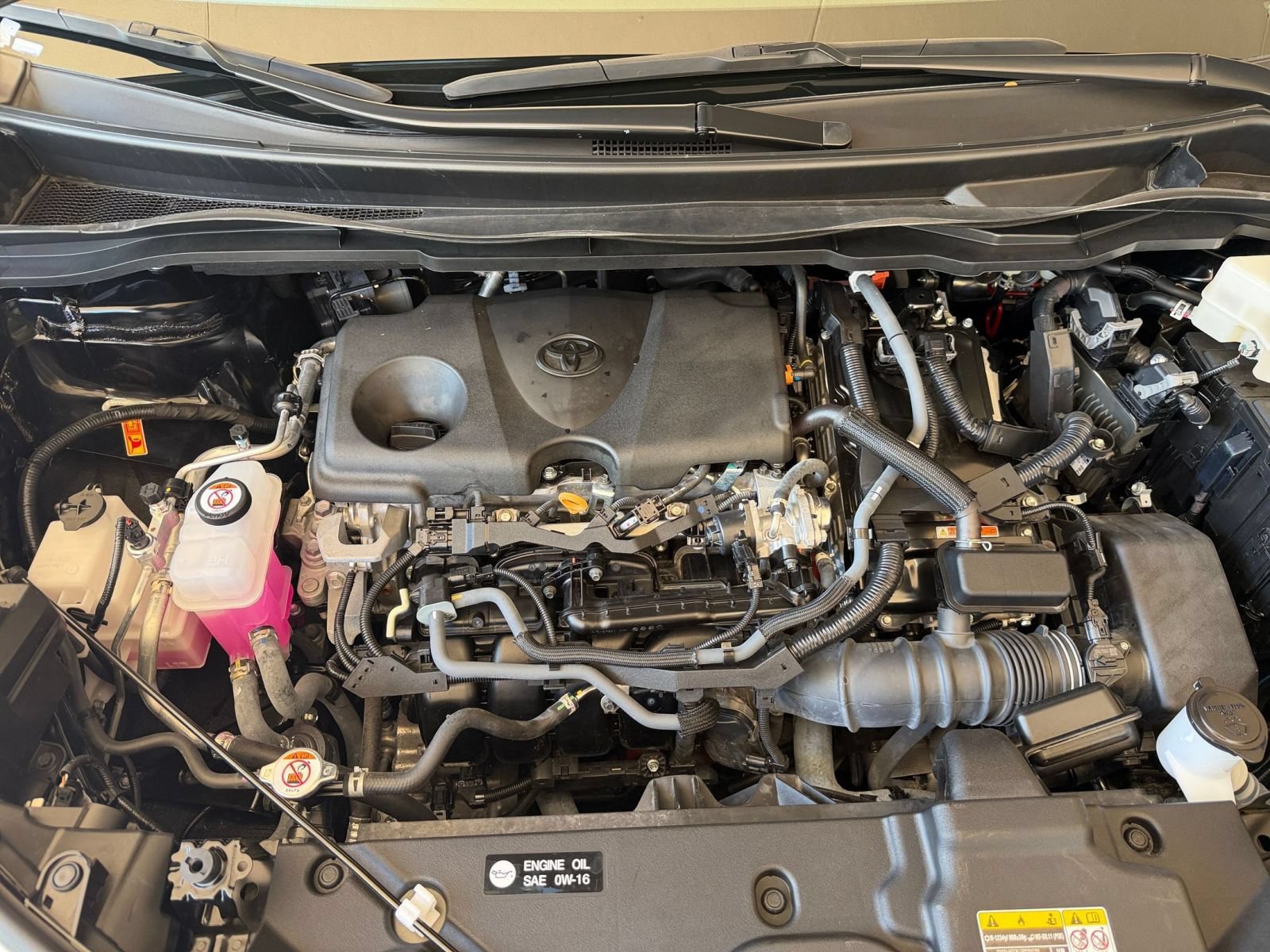 Used 2025 Toyota Sienna XLE FWD image 30