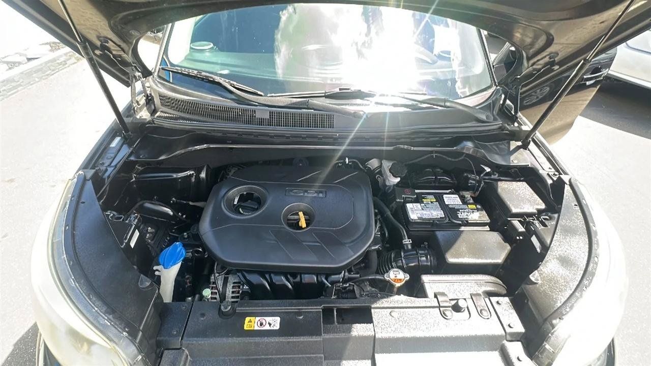 Used 2016 Kia Soul + FWD image 36