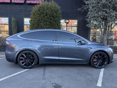 Used 2017 Tesla Model X P100D image 24