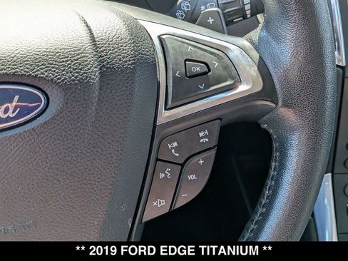 Used 2019 Ford Edge Titanium w/ Equipment Group 301A AWD/4WD image 8