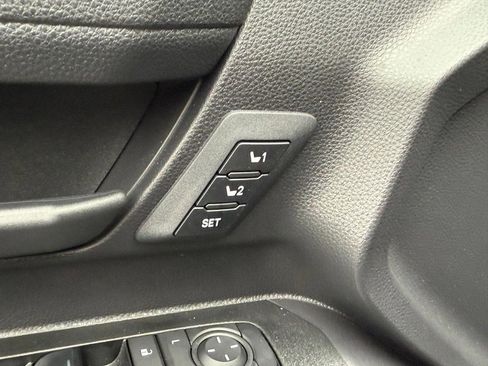 Used 2025 Toyota 4Runner TRD Off-Road Premium image 18