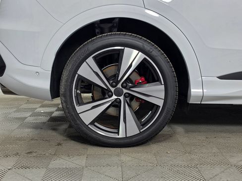 New 2026 Audi SQ5 Premium Plus AWD/4WD image 7