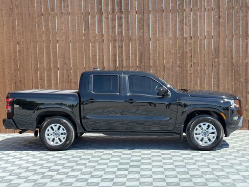 Used 2023 Nissan Frontier SV w/ SV Convenience Package RWD image 12