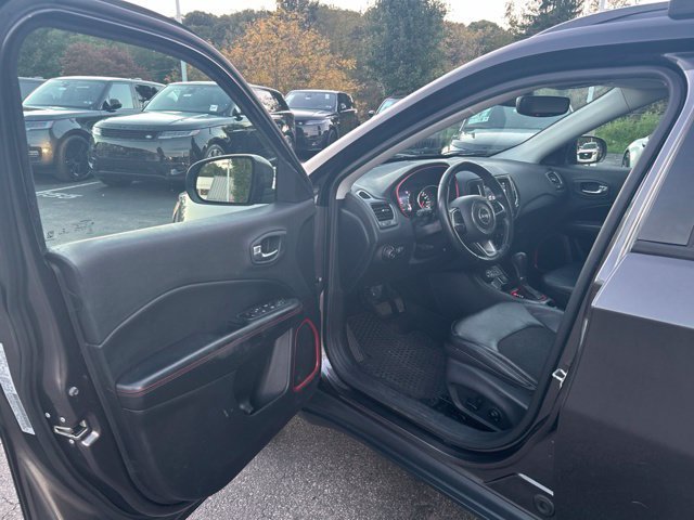 Used 2018 Jeep Compass Trailhawk w/ Navigation Group AWD/4WD image 18