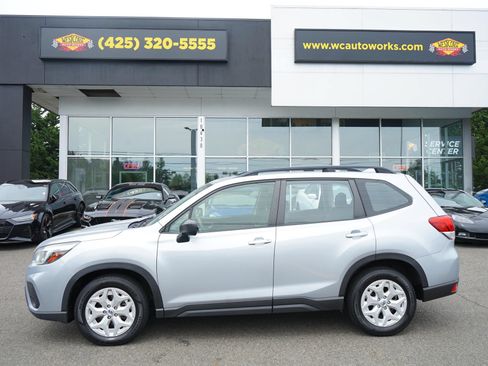 Used 2020 Subaru Forester w/ Alloy Wheel Package AWD/4WD image 2
