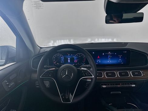 Used 2026 Mercedes-Benz GLS 450 4MATIC image 30