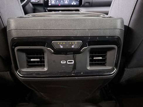 Used 2023 GMC Sierra 1500 AT4 w/ Technology Package AWD/4WD image 34