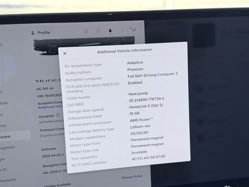 Used 2022 Tesla Model X image 81