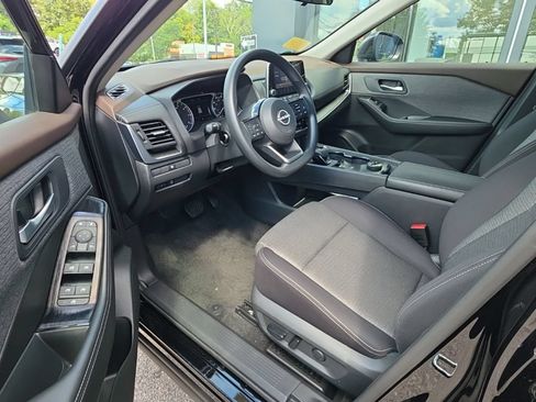 Used 2023 Nissan Rogue SV AWD/4WD image 9