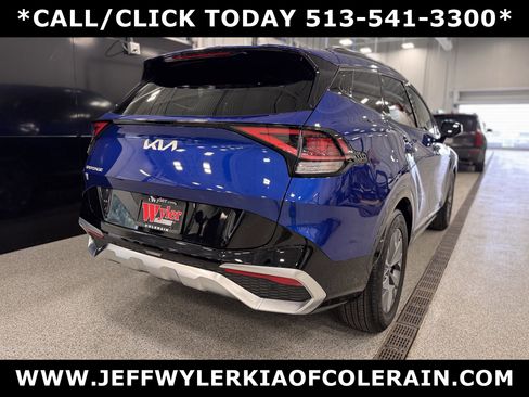 Certified 2025 Kia Sportage SX image 3