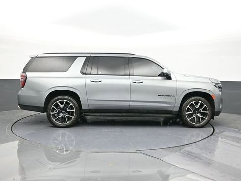 Used 2023 Chevrolet Suburban RST w/ Sport Performance Package image 19