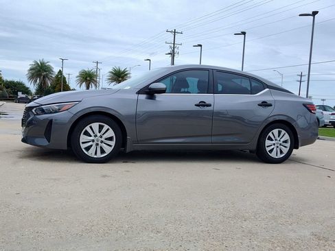 Used 2025 Nissan Sentra S FWD image 3