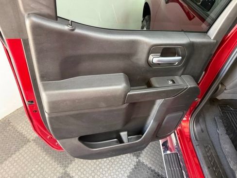 Used 2021 Chevrolet Silverado 1500 LT AWD/4WD image 30