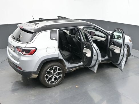 Used 2025 Jeep Compass Limited AWD/4WD image 68