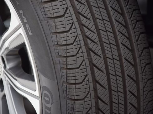 Certified 2025 Mercedes-Benz GLC 300 image 29