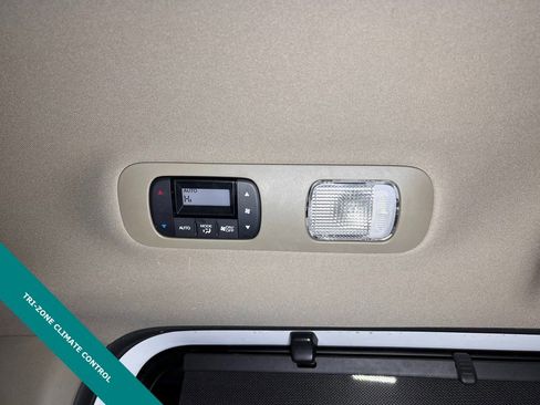 Used 2022 Honda Odyssey Elite image 13