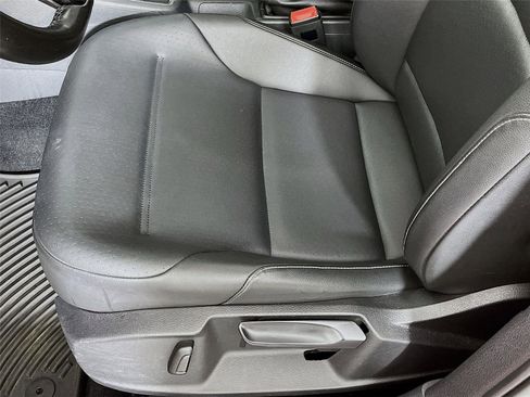 Used 2016 Volkswagen Golf Limited Edition image 21