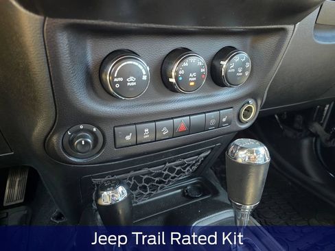 Used 2017 Jeep Wrangler Unlimited Rubicon AWD/4WD image 23