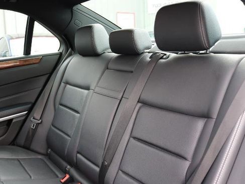 Used 2014 Mercedes-Benz E 350 4MATIC Sedan image 14