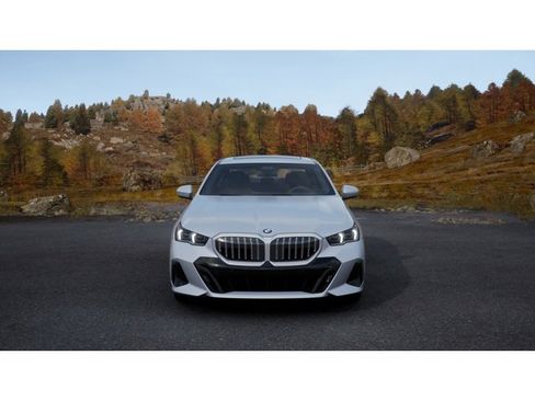 New 2026 BMW 530i w/ M Sport Package RWD image 3
