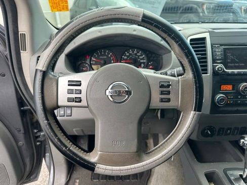 Used 2017 Nissan Frontier SV w/ SV Value Truck Package AWD/4WD image 18