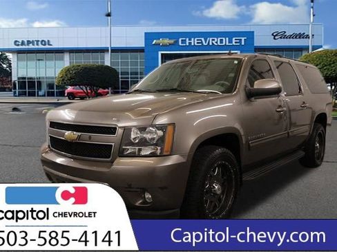 Used 2011 Chevrolet Suburban LT AWD/4WD image 6