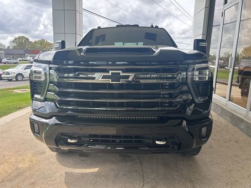 Certified 2024 Chevrolet Silverado 2500 High Country w/ High Country Premium Package image 3