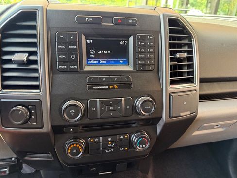 Used 2017 Ford F150 XLT AWD/4WD image 8