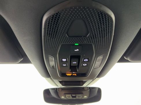 Certified 2025 Porsche Cayenne AWD/4WD image 30
