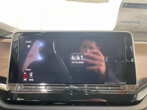 New 2026 Volkswagen Atlas SE image 16