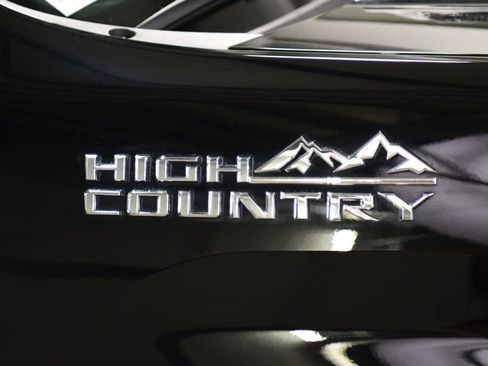 Used 2022 Chevrolet Silverado 2500 High Country w/ Z71 Off-Road Package AWD/4WD image 18