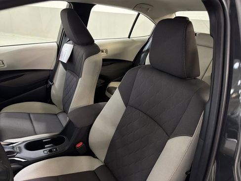 Used 2026 Toyota Corolla LE FWD image 14